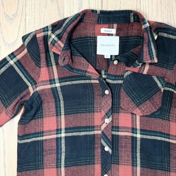 Thread & Supply Women’s Red Rock & Black Plaid Fleece Button Down Size Small - Picture 7 of 16